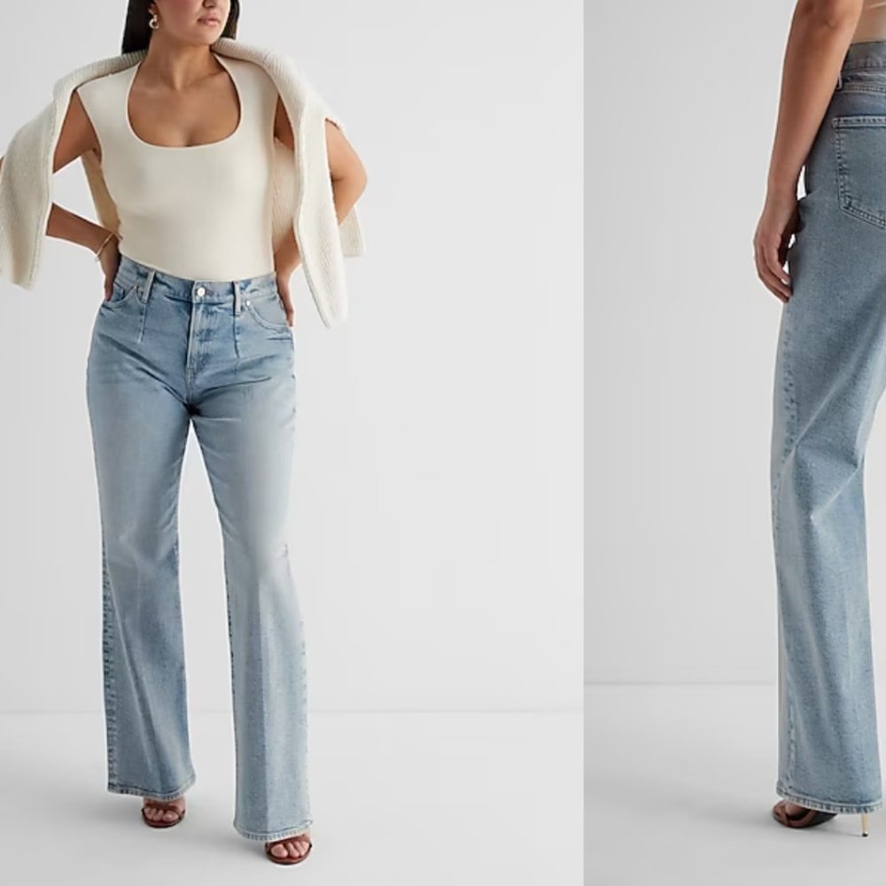 NWOT EXPRESS High Waisted Light Wash Pleated Wide Leg Jeans